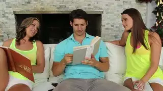 جميلة آبي كروس وصديقتها الحصول على قرنية لشخص واحد