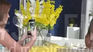 فتاة مثليه مع زوجها في السرير