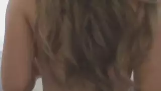 سخيف الهواة مرح GF في المطبخ