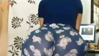 الحمار ضخمة في طماق الحرة BBW اباحي