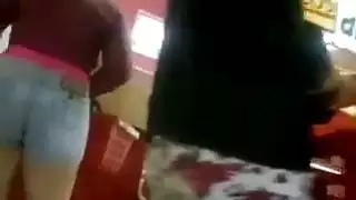 الغنيمة اللاتينية كبيرة في المتجر
