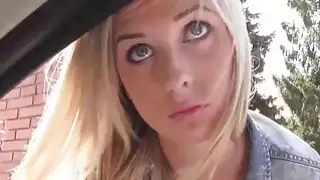 شقراء hitchhiker فينا Reed الحصول على لها مهبل خبطت في الهواء الطلق
