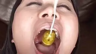 ترجمات CMNF غريبة JAV الحلق واللعب الحلمة
