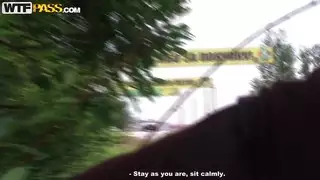 العمل الثلاثي الساخن في الهواء الطلق مع سن المراهقة مثير