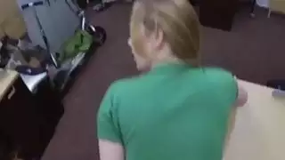 ركوب الحمار كبيرة بيضاء وحيوانا كبيرة الحلمه امرأة سمراء دش مباريات ل