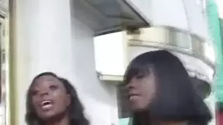 الأبنوس الفاسقات تقاسم ديك أبيض على الفيديو