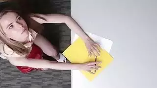 في سن المراهقة الهواة ألينا الغربية اشتعلت لسرقة المتاجر