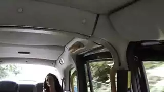 الملاعين الهواة سيئة على سيارة أجرة بونيه في الغابة