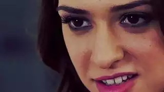 امرأة سمراء فاتنة سارة Luvv الانفجارات كبار السن الرجال الديك