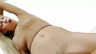 titties الطبيعية ضخمة شقراء شير المسمار خرطوم