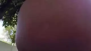 مفلس هوتي مع الحمار جولة يعطي رأسا على ركبتيها