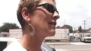 امرأة ناضجة يحصل على المراهق