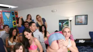 حزب الكلية رائع