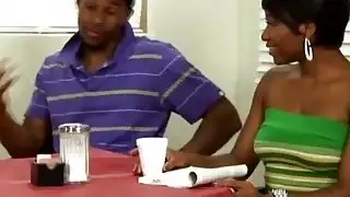 Slender black hottie ضبابي حجر يحب الديك داخل بوسها