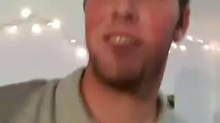 في سن المراهقة يحصل كس شغل من وراء في النوم الجامعي