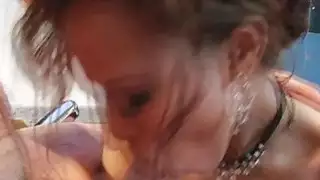 أسود في سن المراهقة أبيض يا صديق