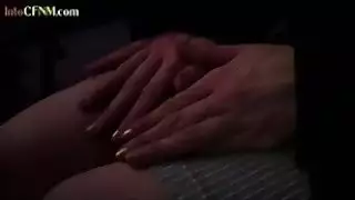 CFNM HJ بعض الاطفال في الكعب والجوارب علنا ​​رعشة الديك