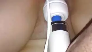 الهزاز يجعل لها كس بخ
