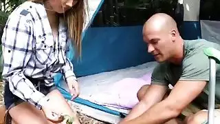 خطوة بناته أليسا وهالي Swapped و Banged