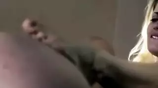 يذهب السحاقيات السحاقيات اللاتي يمارسن اللسان في زنزانتهن
