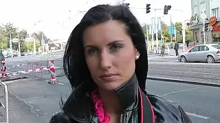 جائع المال حو