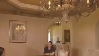 العهرة تقاسم زوجات اللعين في العربدة الساخنة