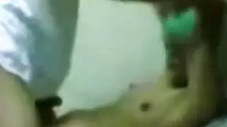 صديقته العربية الهواة لحمي يأخذ الديك شديدة