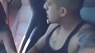 ملاك مارينا الحصول على القبض عليه وانتقد بشدة في الشاحنة
