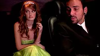 سائق ليمو الملاعين رئيسه 'ابنة صغيرة