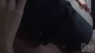 Kinky Kirsten Price يحصل معصوب العينين ويسره رجل غريب
