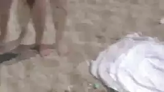 في سن المراهقة الدهنية وامض على الشاطئ