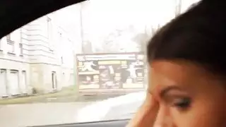 مفلس في سن المراهقة يحصل الشرج في السيارة