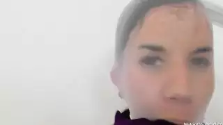 ركوب الديك المطاط في النايلون