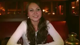 Mystica في المرحاض العام fuck vid يضم فرخا بصورة عاهرة