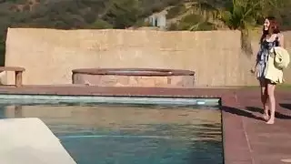 السحاقيات إيلينا ونينا لعق حلق الهرات