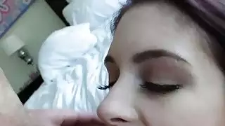 مثير هواة فرنك غيني الشرج قصفت من قبل الديك ضخمة على السرير