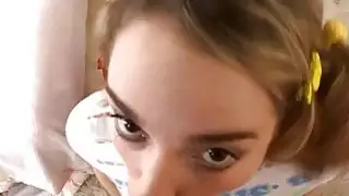 وجود بونر الصعب في فجوة وجهها يجعل غال جدا