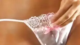 IceWoman سيارة حمراء