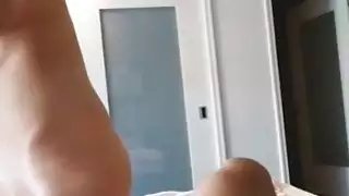 خطوة جميلة بيسيس بروكس twat قصفت و creampied