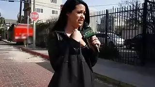 اثنين من السيدات على قناعة للعب مع twats للحصول على المال
